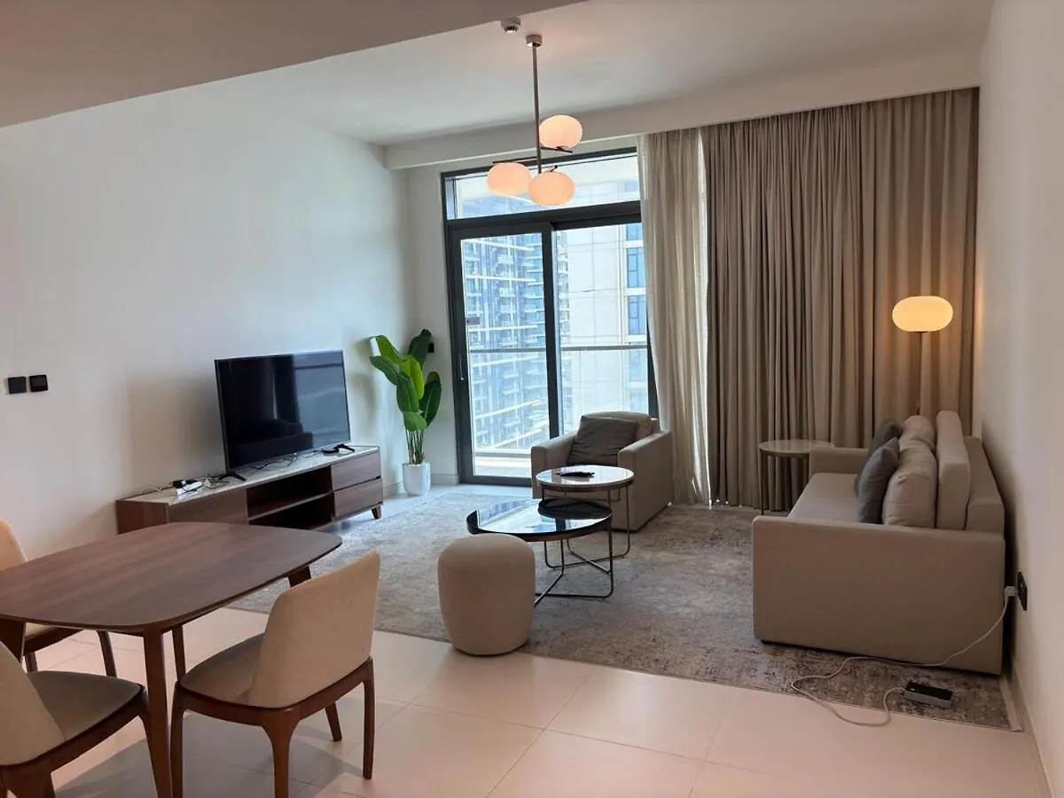 Unique Emaar Beachfront 1 Bedroom Apartment Dubai
